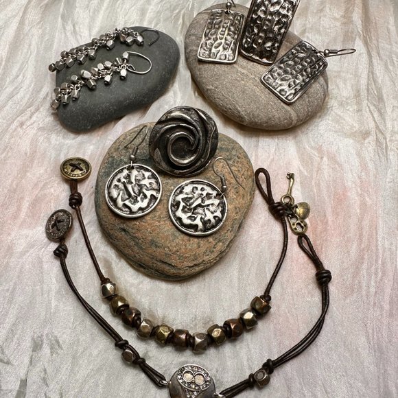 Pewter and Fossil Jewellery Lot - Picture 2 of 5